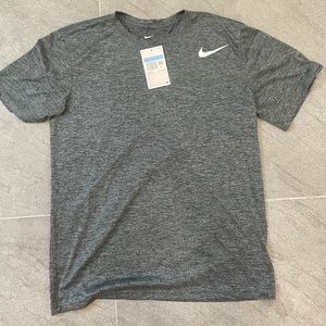 Nike mens Crossdye Dry-fit T shirt size M